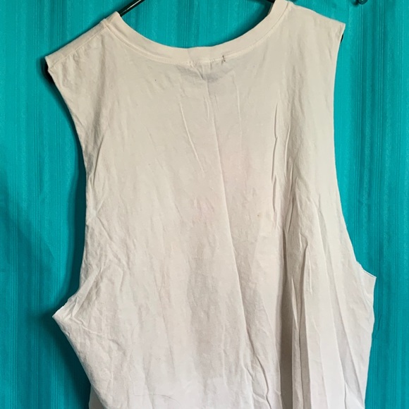 Cute pup muscle Tee - Picture 3 of 4